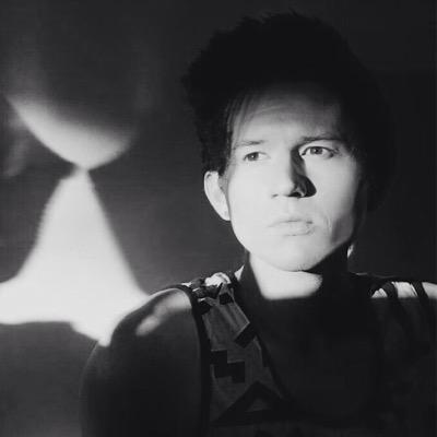 hey!! please retweet the link in my bio & tag ricky please? also follow @casualdillon ily