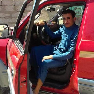 أمير الفقية No Twitter طاااااااازجة أستاذ سأل اثنين طلاب قاله من اكتشف المغناطيس اجاب الطالب مغنيس الأستاذ للطالب الثاني من اكتشف النفط الطالب منفيط هههههههه