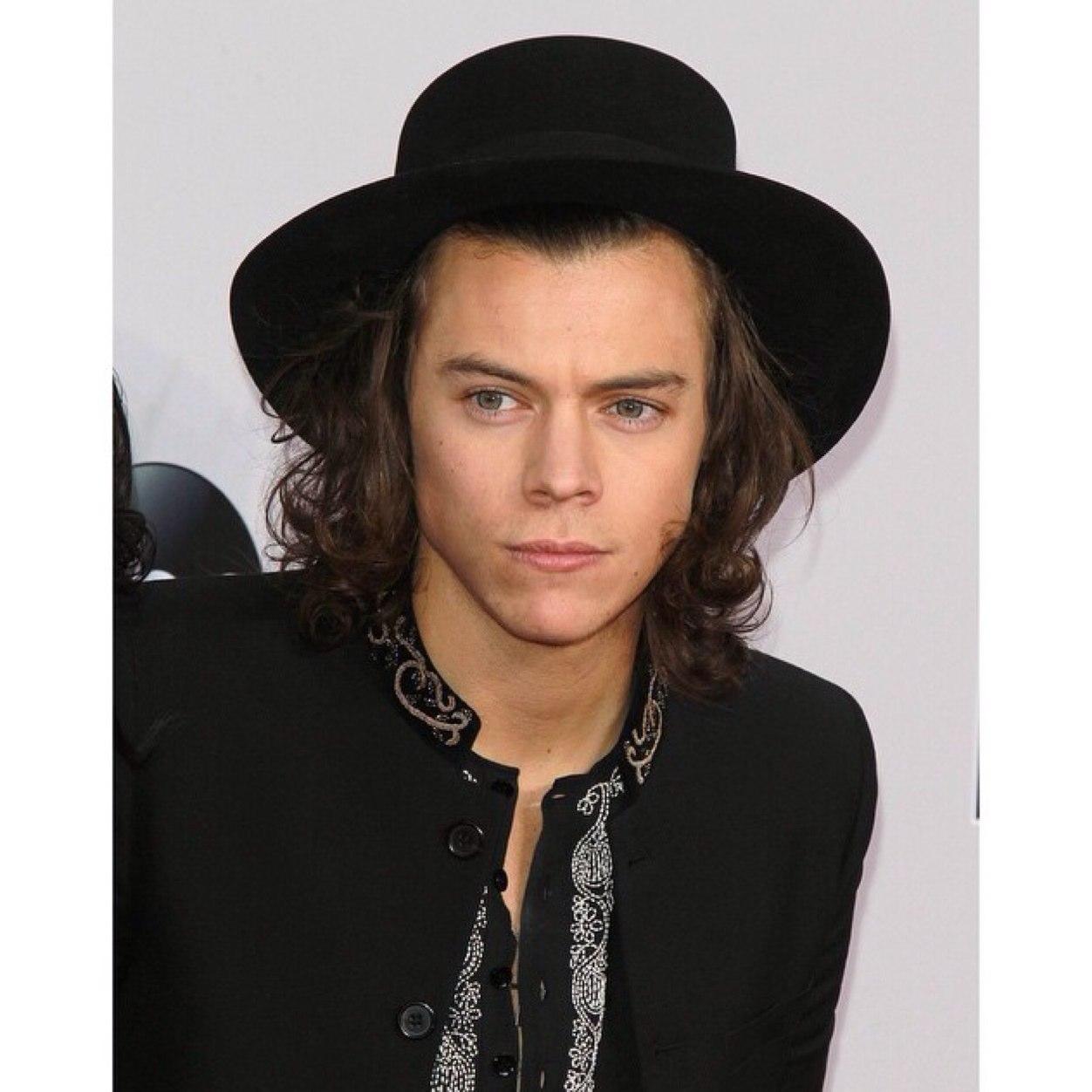 Just your average harry girl, trying not to burn her house down. :) post concert depression