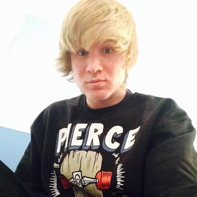Profile Picture of Tyler Bowe (@TylerABowe) on Twitter