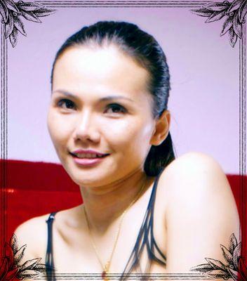 lovesweet109b's profile picture. 