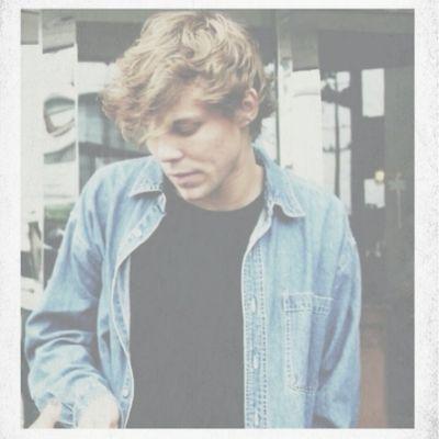 jellybellycal's profile picture. 