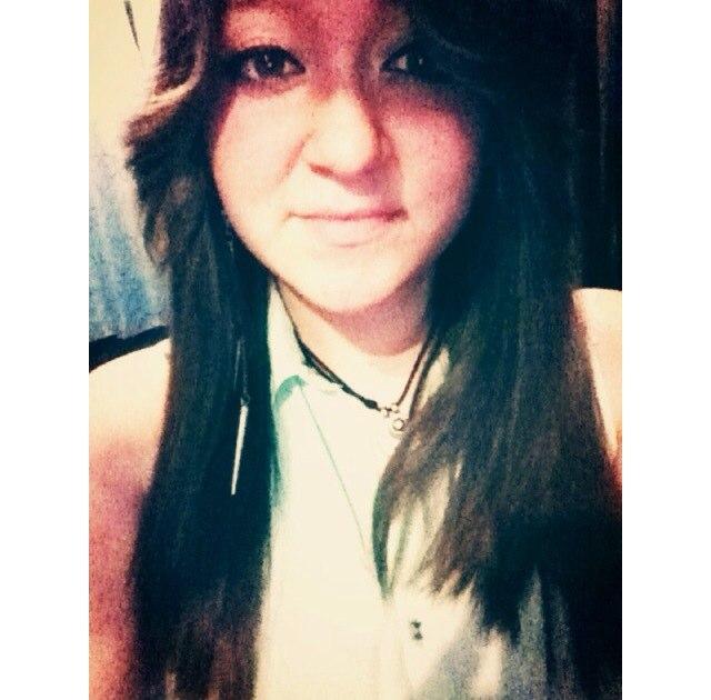 Instagram: youre_just_adorable Kik : Evelyn__Angel Follow back everyone who follows me c: |Mamt & Eeca