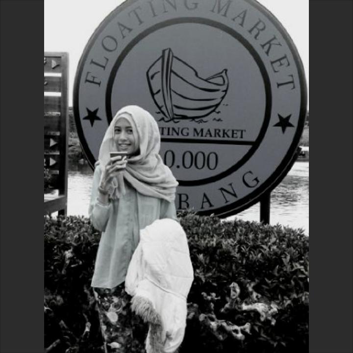 Anggun dalam moral, unggul dalam intelektual :)