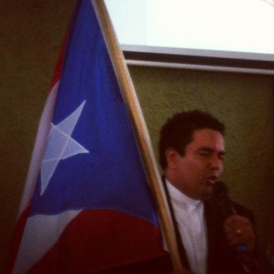 Pastor, esposo, papá, cocinero, Predicador, estudiante doctoral, escritor, boricua aunque naciera en la luna!!!!