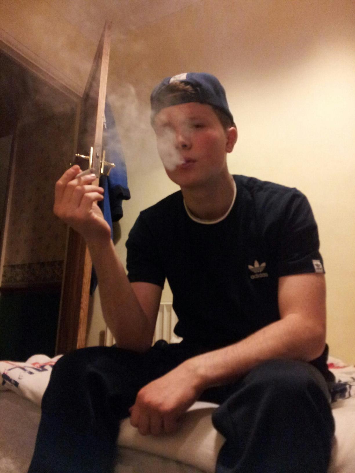 Instagram: antoineldn_          Snapchat: frenchyant