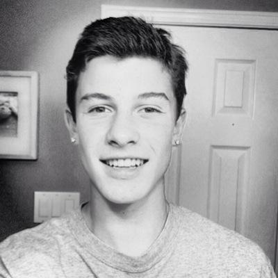 I love Shawn Mendes and food so follow me?✌️