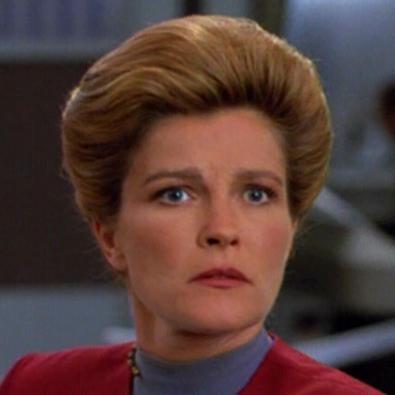 Recaps from a first time viewer of Star Trek: Voyager (created by @sensi277)