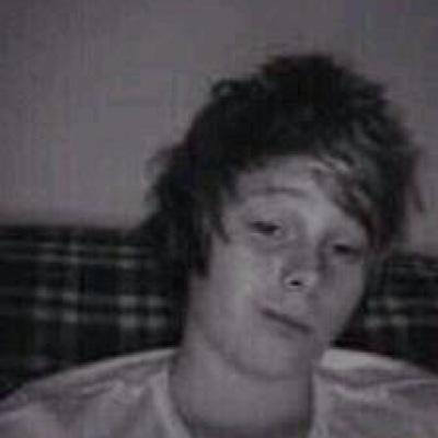 follow @destielftmuke bc ily and ur rad !!