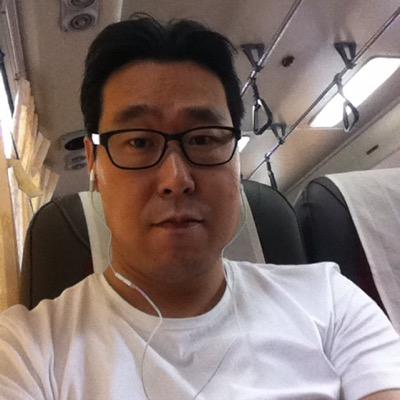 세계적인 스포츠 트레이닝 용품업체 스킬스코리아에
재직중에 있습니다. 
스포츠를 사랑하시는 모든분들과 함께하고싶은 마음
입니다. ^^