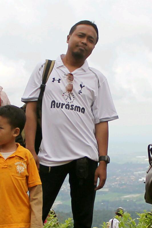 wal_oedjo's profile picture. |fellas|black|movies|white|guitar|coffee|choco|music|poems|hangout|photos|design|mounts|beach|seafood|meat|vegs|hot|sunrise|midnite|sunset|THFC|YOU|