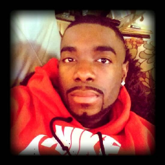 Cool,Laid back,love a good convo, I am aquarius and love gettin money, and Love Playing ball since day 1..follow me ;-)