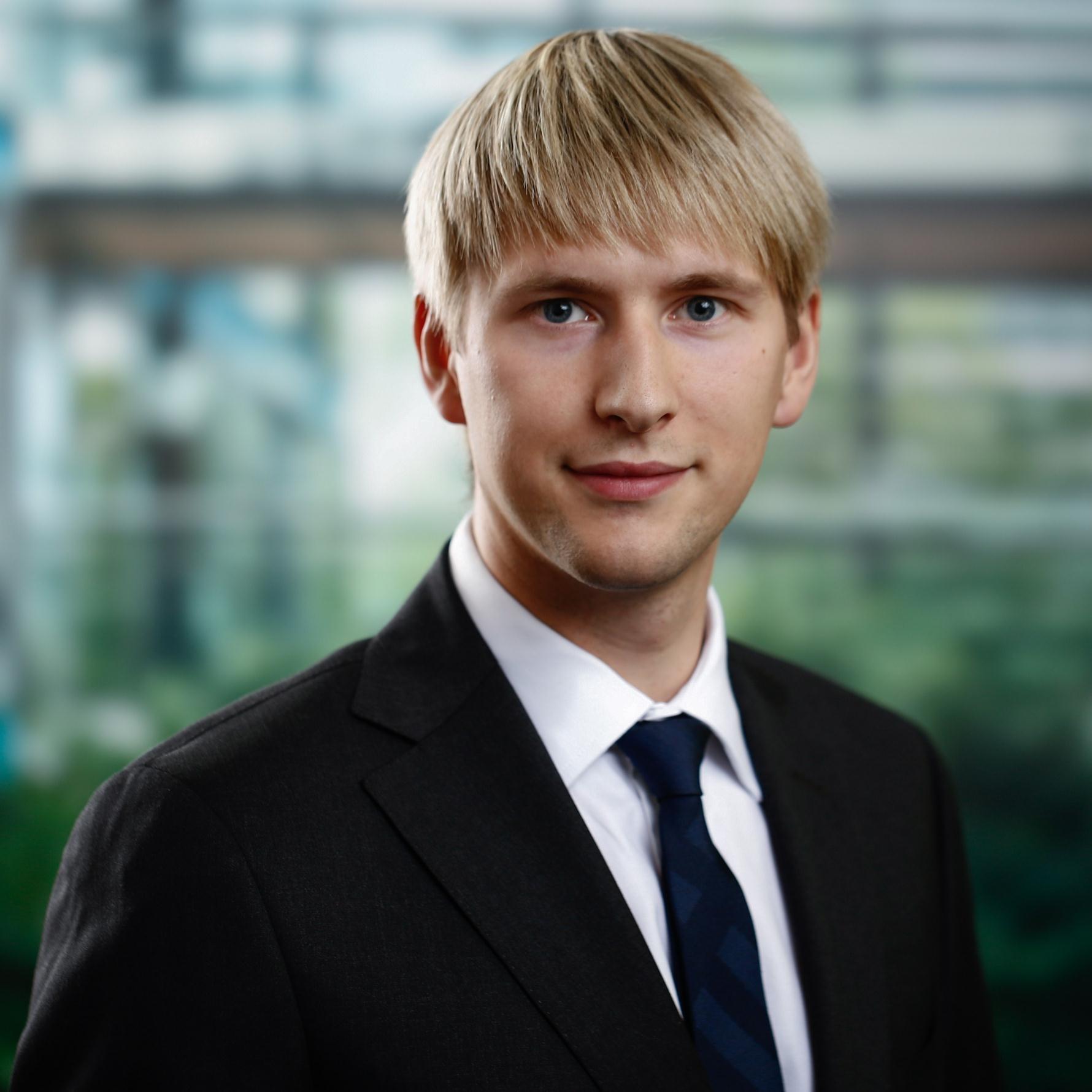 Consultant / Financial Services / Climate Risk, Passion for New Technology / Digital Banking