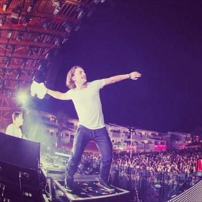 A fan page for all the @Axwell fans in Asia and around the world. 
Nothing but love for you !