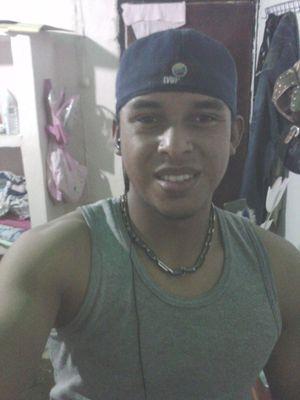 locutor de romancera 90.3 fm