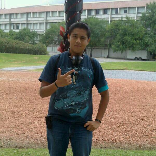 Sigueme -Followme :) Skrillex and Wiz khalifa Mexicano Siempre Me gusta formar nuevas amistades :3 please new friends