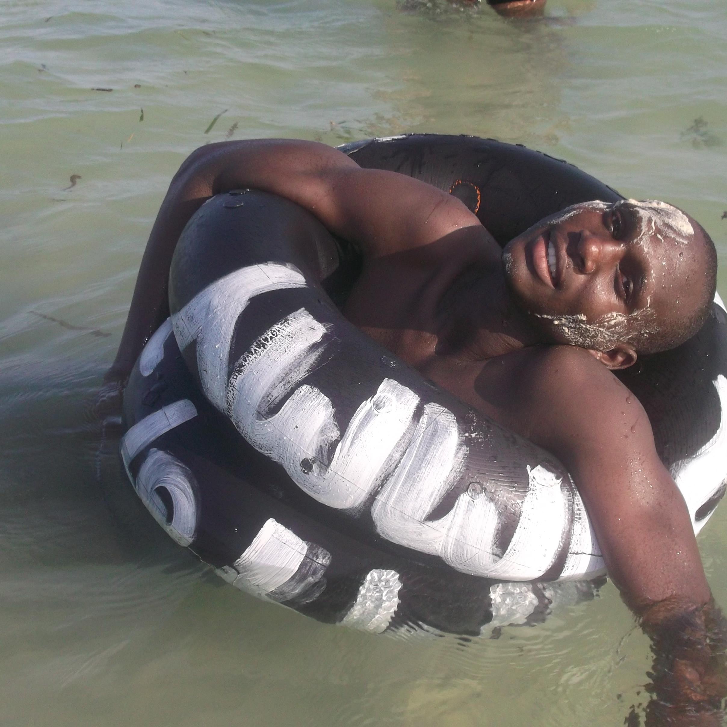 Am a model in heart bur simple by reality...en more 2 dat i value  my dignity...!!!