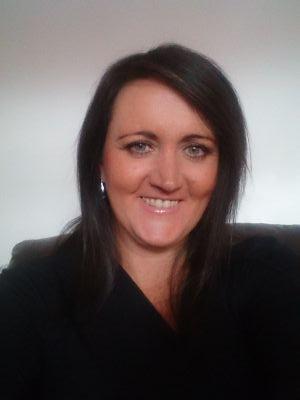Mummy to twin girls Alex & Niamh, Wife to Billy, lover of Country & Rock music. Living & loving life xoxo