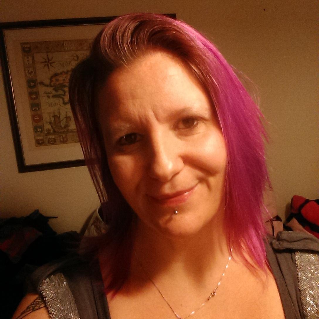 LauraLouLong's profile picture. 