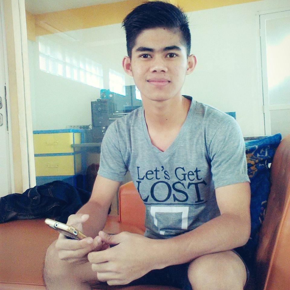 Announcer di @rasikasemarang 100.1 I USM I STIE I IG: Ifnu Arvian I ALLOH I ORANG TUA :* :* :*