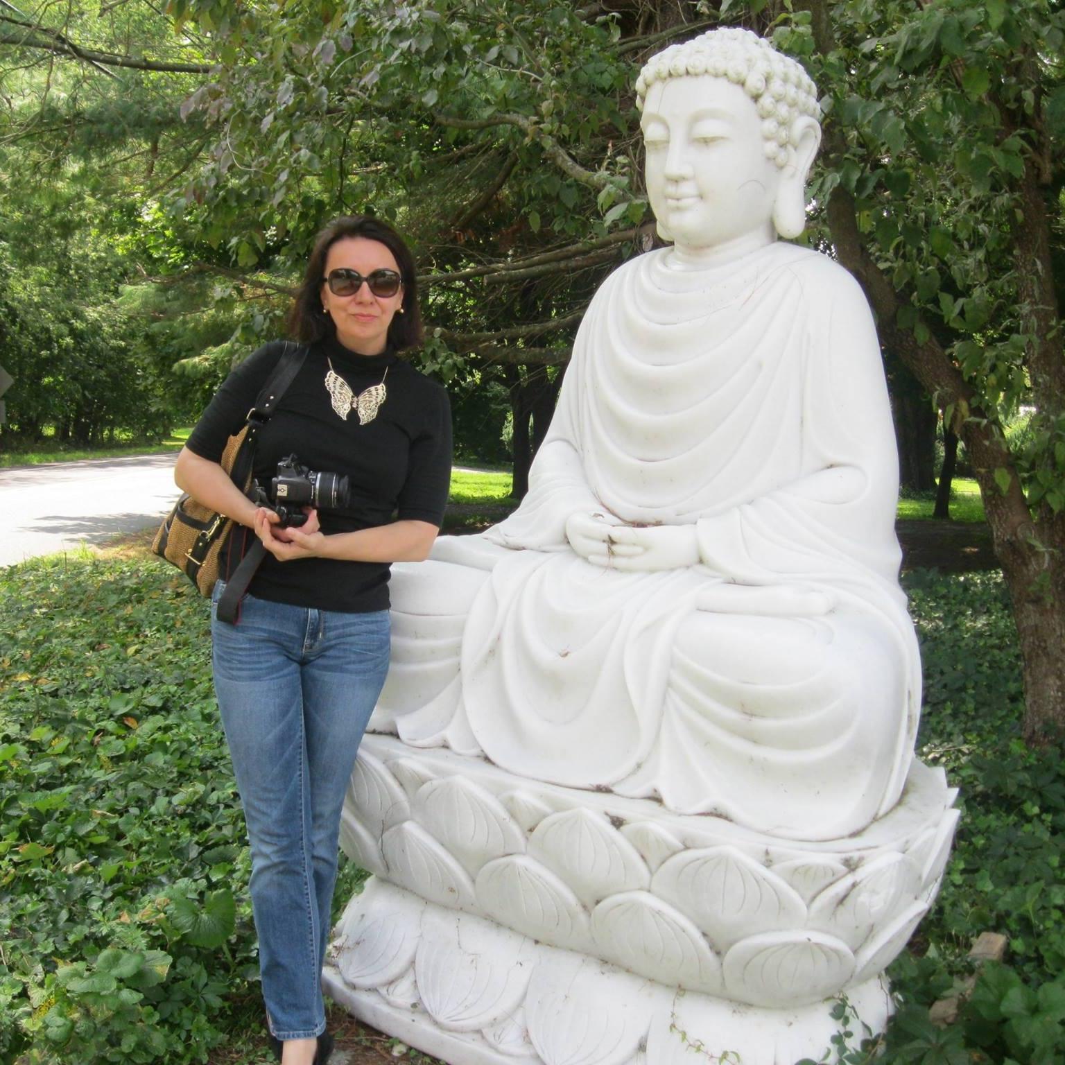 New Yorker. Art Historian. Travel Blogger for @denniksme.
Publisher.