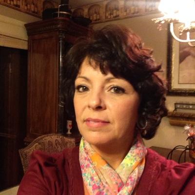 myers_tania's profile picture. 