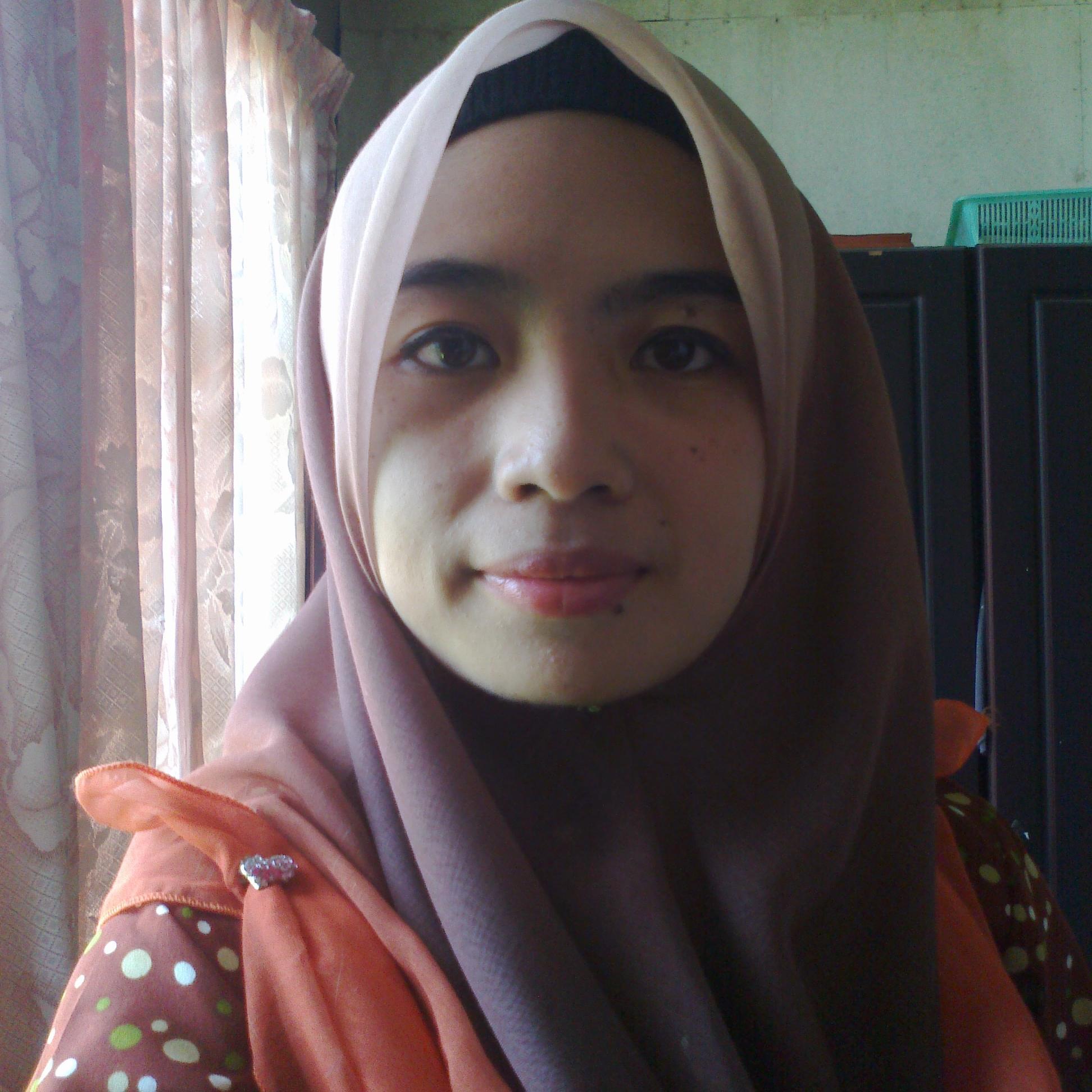 CNurain's profile picture. love to bake cake and explore something fun..