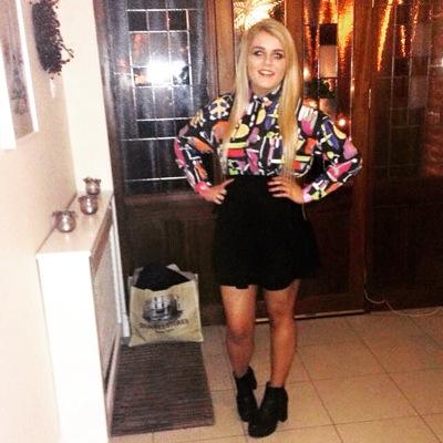 lanarigney's profile picture. life is an adventure waiting to be lived, 
not a problem waiting to be solved,
stay postive fuckers ✌️