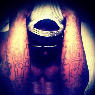 im jus a lil dude tryna make it BIG...its Maserati-E aka one of the founders/C.E.O's of GETGWOPPAIDKILLA E.N.T.