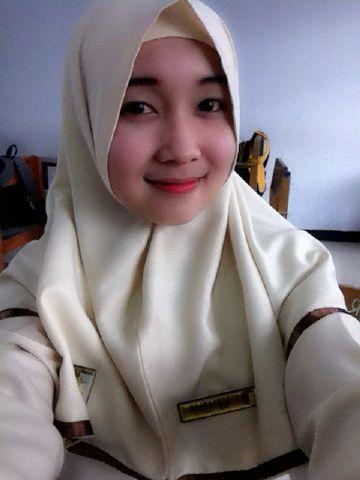 Langoting_69320's profile picture. Bersikaplah seperti lilin yang rela berkorban demi orang lain;)