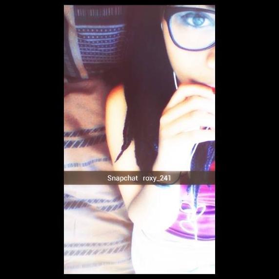 i love sandwiches / im weird.
  snapchat: roxy_241  follow me & i follow back✌ღ http://t.co/34ridyrrUc