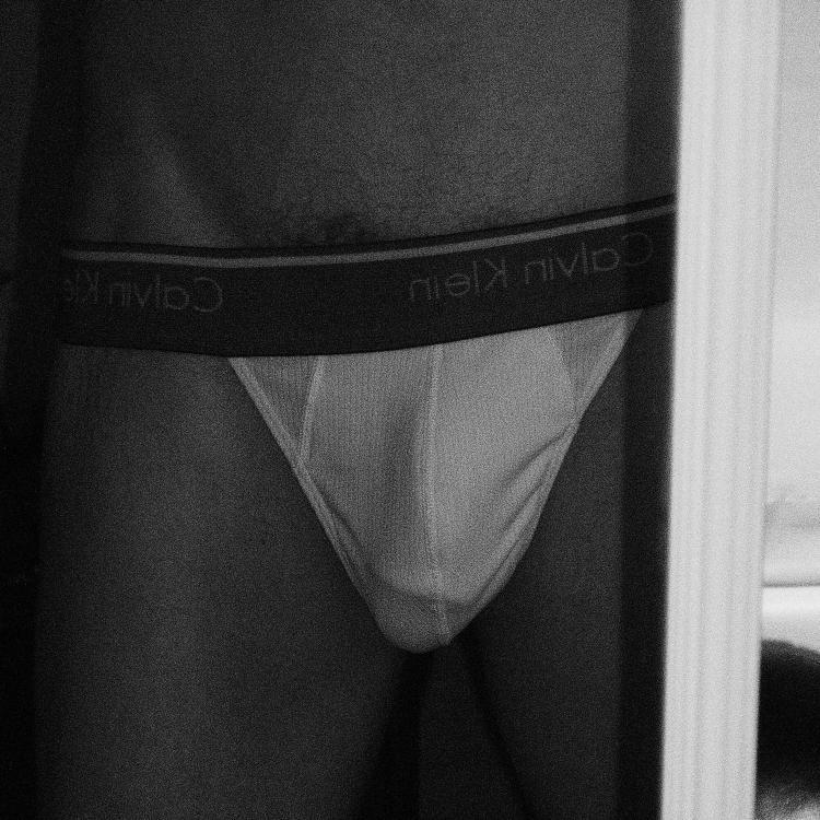aka WantGaySex. Sucking, edging, gooning, topping, nips, pits, feet, underwear (some for sale!). DMs open for msg/pic share. Meet to bate or film?