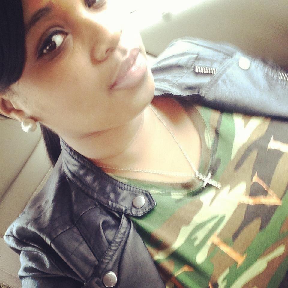 IG- Pink_London   #LaurenLondon is my idol I love her (: so follow