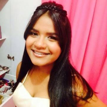 Pernambucana, 16 anos, leitora assídua, fã de OUAT, TVD, MR, Originals ❤
