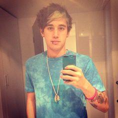 lukeisabitch_'s profile picture. ~sometimes i feel stuck 
sometimes i get lost 
in so much hope i'm drowning~