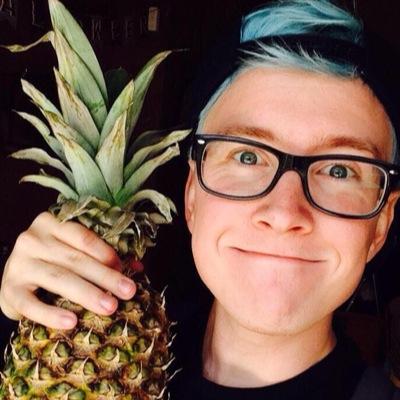 tillyfanart's profile picture. 