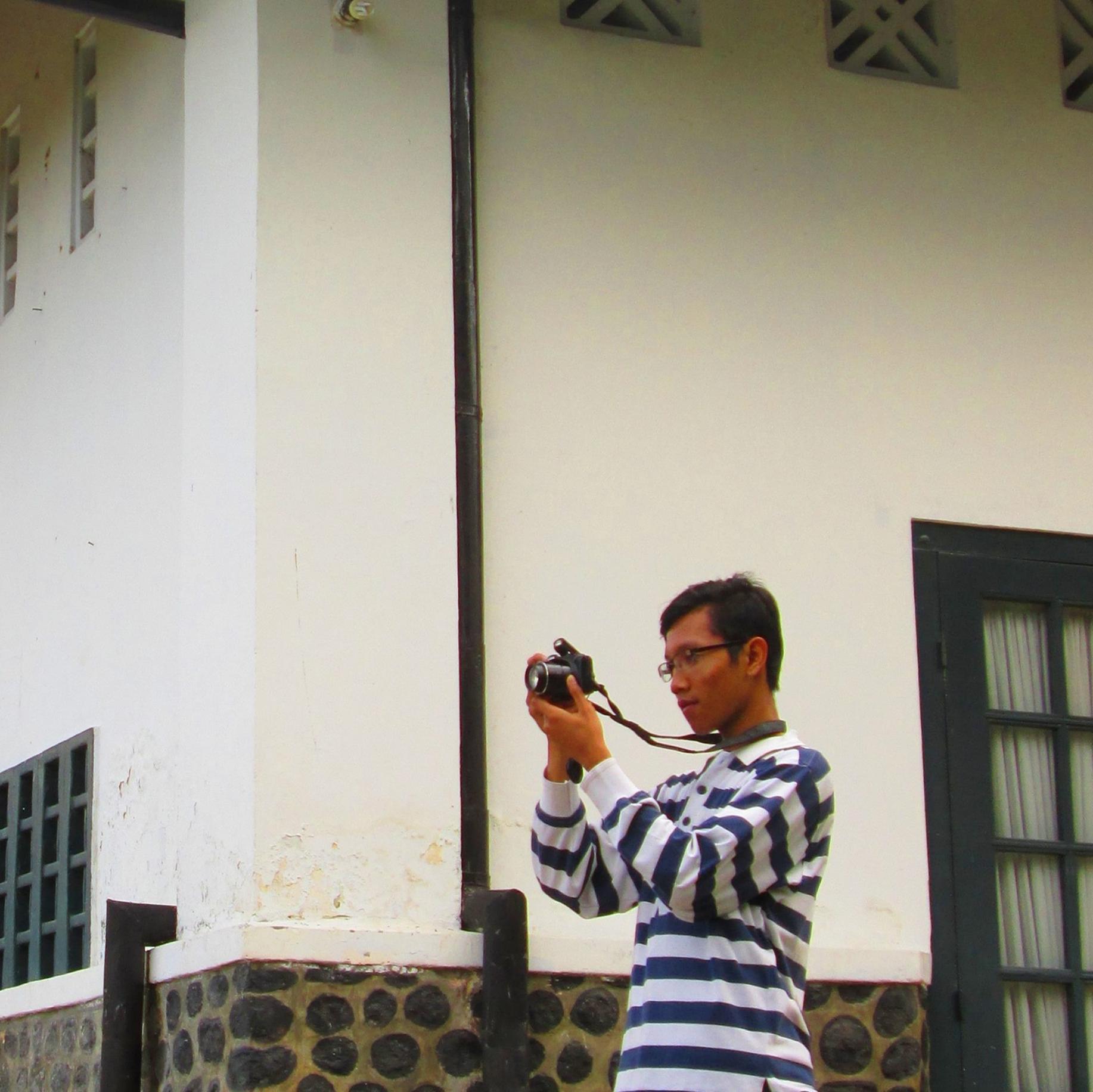 kesalahan orang dan kebaikan kita lah yg tidak untuk di ingat, tapi kesalahan kita dan kebaikan orang lah yg harus selalu kita ingat..