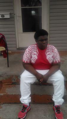 lunchino2x's profile picture. I dont give props to everyone but when you earn it you deserve it. Doing what people always told me I couldnt do.