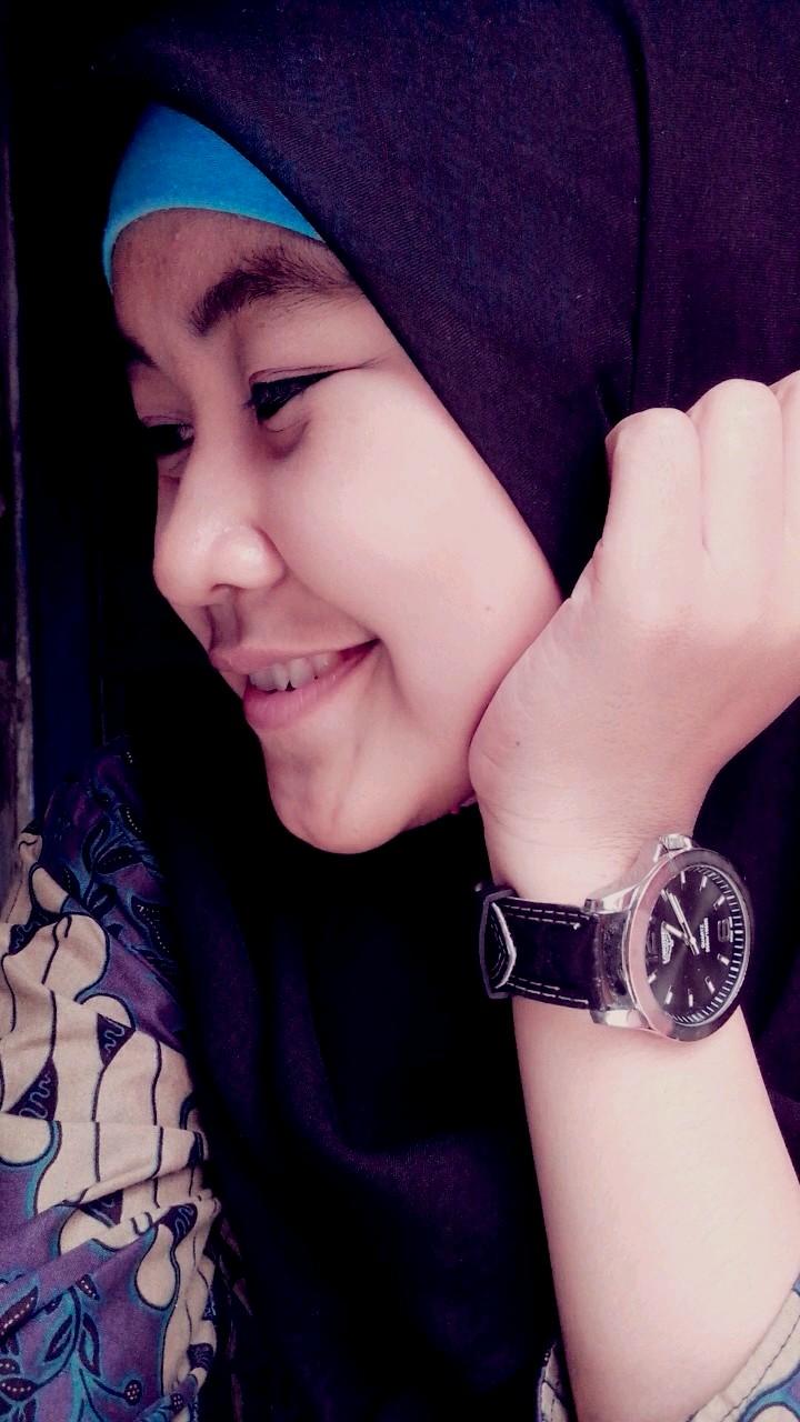 suka cowok yang perhatian :)