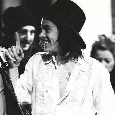 Se Harry fosse stato un puttaniere, allora, spiegatemi come cazzo ha fatto ha salvare milioni di vite solamente dicendo Hi, I'm Harry.