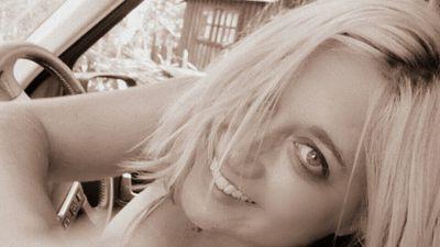 angebyrom2b's profile picture. 