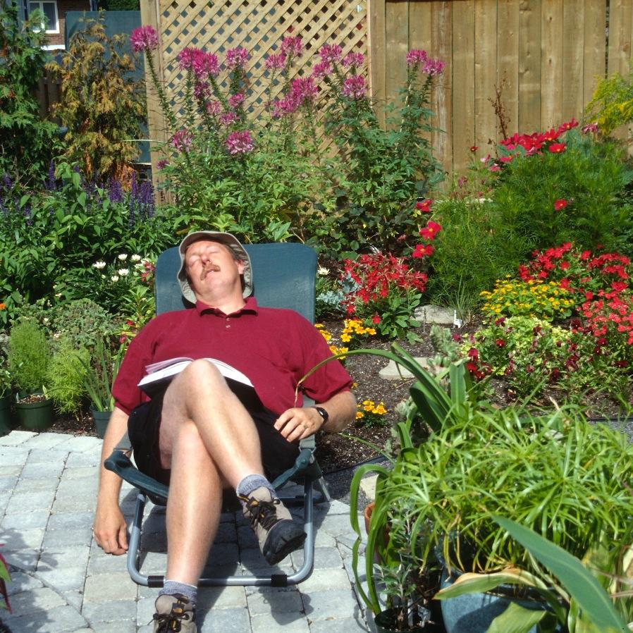 jardinierpares1's profile picture. Chroniqueur horticole prolifique, auteur de plus de 50 livres de jardinage, accompagnateur de voyages horticoles à travers le monde.