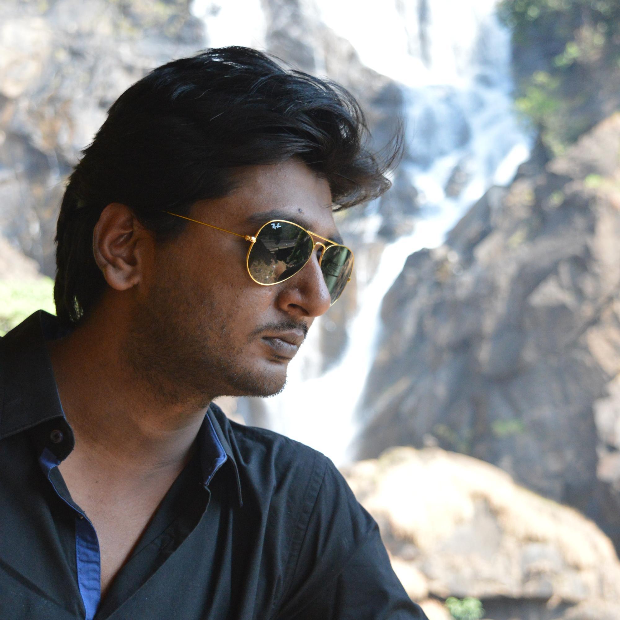 Loafer,Insomniac,Foodie,Guitarist,traveller,budding designer,Blogger,Atheist,movie critic,music lover,Football nut and petrolhead...