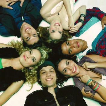 Rebelde deixou um borco no meu coraçao quando terminou por isso vou aqui escrever e falar de tudo sobre eles. REBELDE PARA SEMPRE