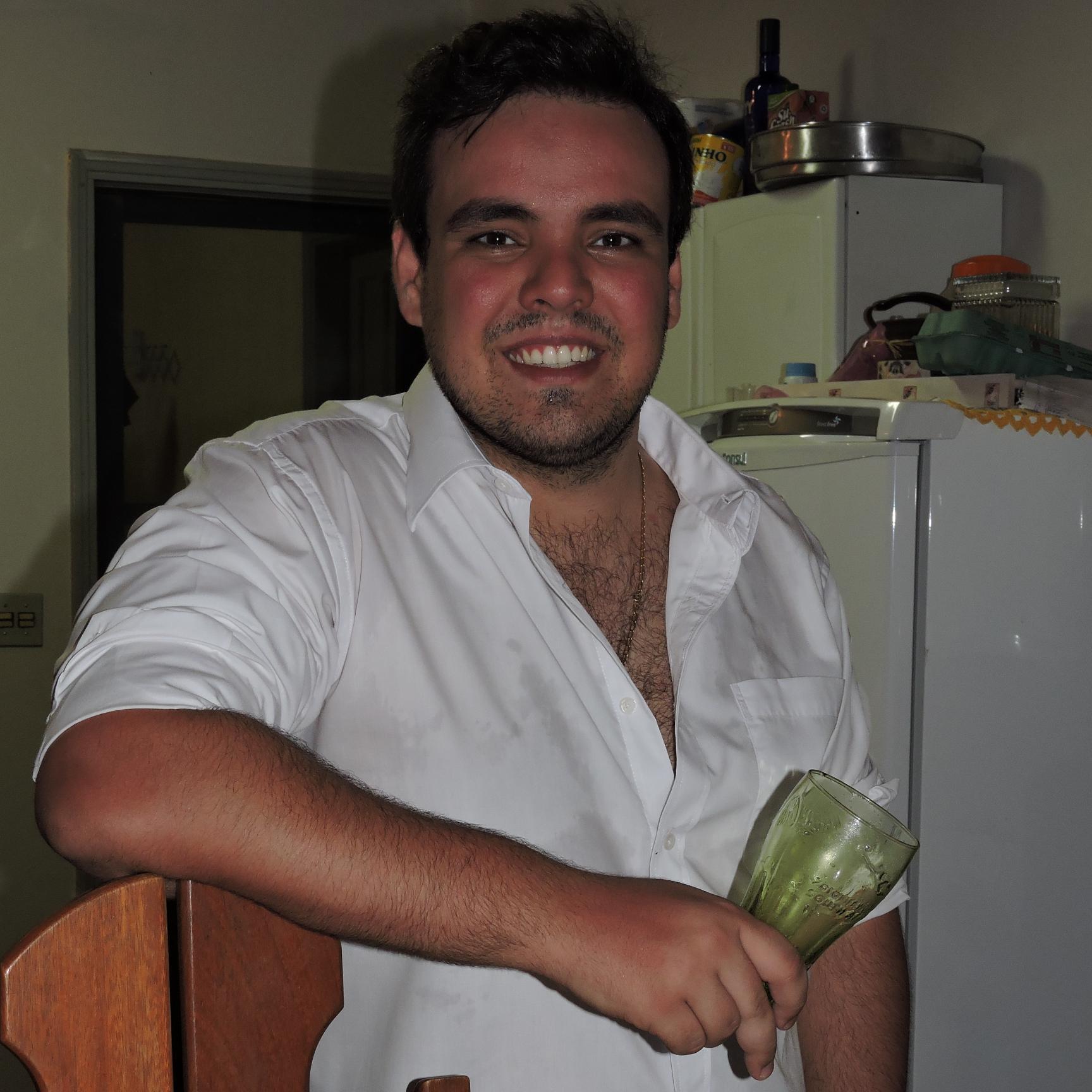 Representante comercial de bebidas e alimentos importados.