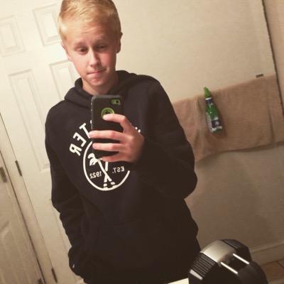 snyderb_18's profile picture. local white kid