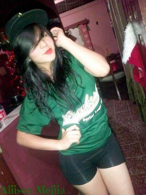 Aveces se me ocurre si sera posible tanta hipocresia en alguien, luego te veo y se me pasa.!! @Jodiie_Moliina uff ud lo maximo en mi vida la amo preciosa*_* :*