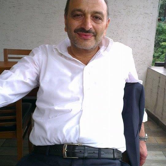 Trabzon Çaykara doğumluyum Trabzonsporluyum  milliyetçi hareket partisi Gaziosmanpaşa eski teşkilat başkanı iyi Parti'nin kurucu yönetim kurulu üyesi.