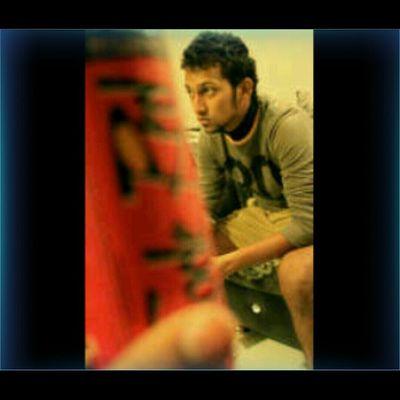 بليز اللي يعرف اللي ف الصورة يكلمني ويوصلني لو ضروري امانه وانشروها عادي وحطو حسابي وشكرا بجد مرا ضروري جدا