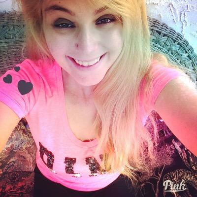 roxybeach8's profile picture. 